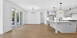 1625 N Main Street Gallery 25