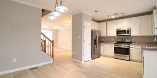 43673 SCARLET Square Gallery 7