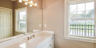 $750 Off 1st Month's Rent -3 Bdrm/ 3.5 Bath, Home with Garage in Downtown Wilmington Gallery 17