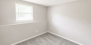 Spacious 3 Bed, 2 Bath Split-Level Duplex with Garage in Lee's Summit! Gallery 14