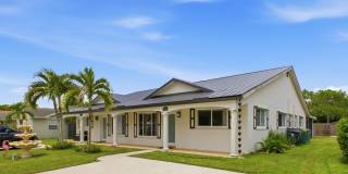 1320 RIVERSIDE Circle Gallery 1