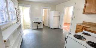 Quaint 2 Bedroom Home Gallery 12