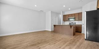 3 Bedroom Townhome in Smithfield! Gallery 10