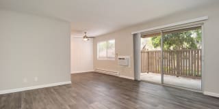 St. Charles Oaks Apartments Gallery 37