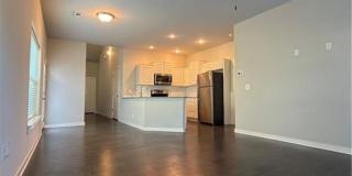 1672  N Izard  LN Gallery 1