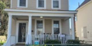 Beautiful House for Rent with Large Yard! Gallery 1