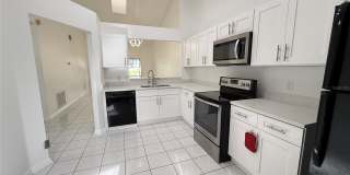 72 LAKEPOINTE Circle Gallery 10