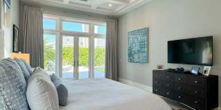 ** YOU WANT LUXURY AT ITS FINEST**ABSOLUTELY STUNNING ENTERTAINMENT 4\5 MOORINGS HOME ** Gallery 73