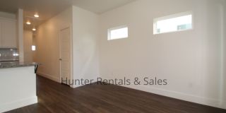 Upscale Three-bedroom Townhome! Gallery 7