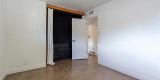 5723 E 19th St Gallery 26