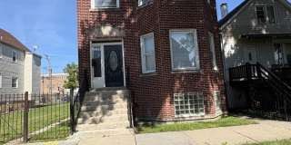 8211 S Escanaba Avenue 8211 S Escanaba Avenue Gallery 1
