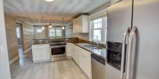 Beautifully Renovated! Gallery 3