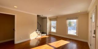 Charming 3Bed/1.5Bath Townhouse in Carney Gallery 3