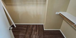 Spacious 6 bedroom , 3 bathroom home with downstairs bedroom and bath Gallery 18