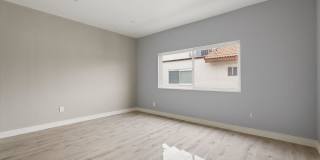 5534 Sylmar Ave Gallery 22