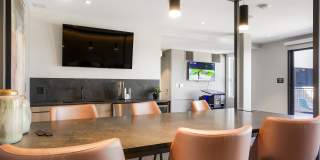 Alloy Sunnyside Gallery 47