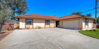 Corner Lot 4BR with Vaulted Ceilings  Big Yard Gallery 1