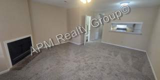 Recently renovated 2 bedroom 1.5 bath duplex Gallery 1
