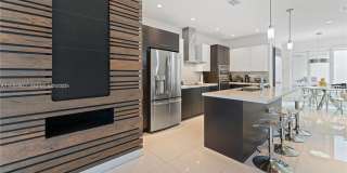 6313 Northwest 104th Path Gallery 1