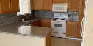 2 Primary Bedrooms - Close to Travis Air Base - with No Rear Neighbors! Gallery 6