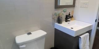 Live in the 90210! Stunning Modern Newly Renovated 2 Bedroom plus bonus room home in Beverly Hills! Gallery 35