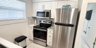 7813 North Lagoon Drive Gallery 10