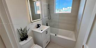 1535 West Ave Gallery 11