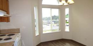 Rent Special: 1/2 Off August's Rent!! 3 bed 2 bath House in South Salem! Gallery 6