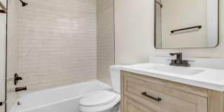 930 North Martel Apartments Gallery 20