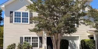 Spacious 3BR/3BA AVAILABLE NOW! Gallery 1
