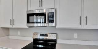 560 SUMMIT RIVER DRIVE Gallery 3