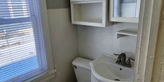 Cozy House with Large Yard Gallery 7