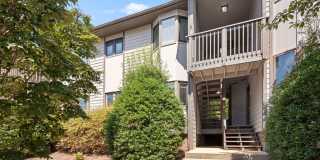 Attractive Courtside Condo - Club Membership Included! Gallery 1
