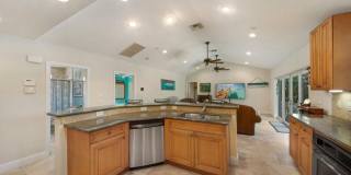 2220 W Pineridge Court Gallery 13