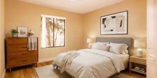 Creekside Gallery 8