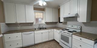 Charming Brick House off Fort Avenue Gallery 9