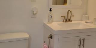 Short term starting Jan. 1, 2027 only BIRD KEY Large 4/3 canal home with heated pool Gallery 37