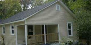 Cute @BR/1.5BA refinished Bungalow Gallery 1
