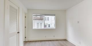 2240 LARKIN Street Gallery 1