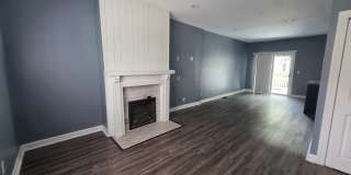 297 Johnson Street Gallery 10