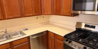 wonderful 3 bedroom townhome with a great location! Gallery 27