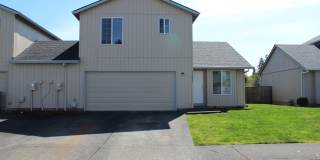 4 bedroom 2 bath family home in quiet Scappoose neighborhood Gallery 1