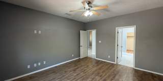 Beautiful Luxury Single Story Town Home Available Near Coors Blvd NW & Dellyne Ave NW! Gallery 13