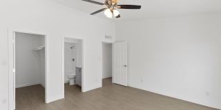 6825 N 81st Lane Gallery 14