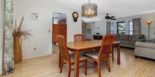 160 SE Duxbury Avenue Gallery 8