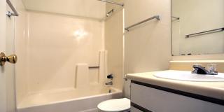 Brook Creek Apartments Gallery 10