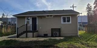 2 Bedroom located minutes from JBLM Gallery 5