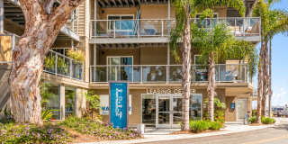 WAYFARER APARTMENTS + MARINA Gallery 59