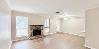 Beautiful 3-Bedroom Townhome Gallery 4