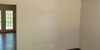 Large 3 bedroom, 2 bath with appliances! Gallery 11